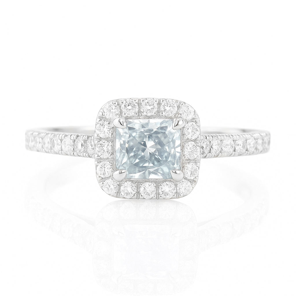 PT900 ブルー ダイヤモンドリング 0.762ct Very Light Blue SI2 ラディアント