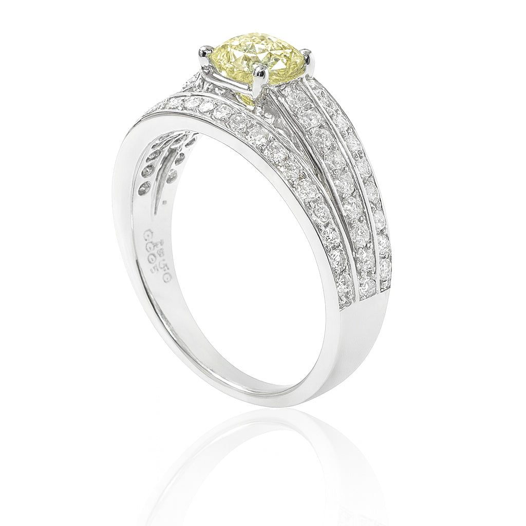 ライトイエローダイアモンドリング ラウンド 1.012ct SI1 横画像