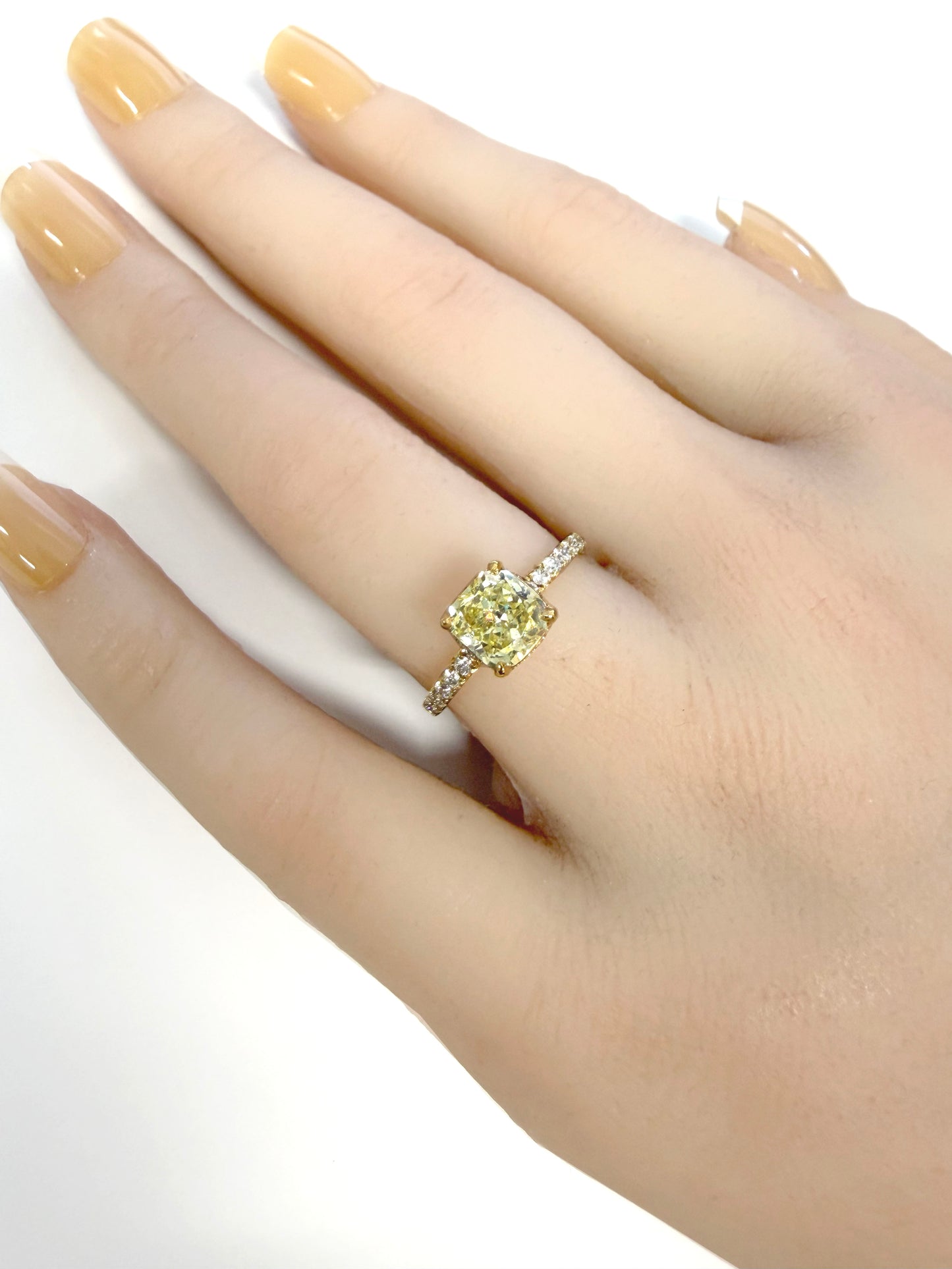 18K Intense Yellow Diamond Ring Radiant-cut (Treated) - 1.71ct