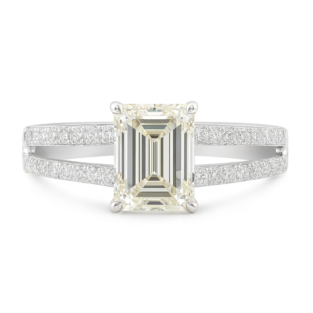 PT900 フェイントイエローダイヤモンドリング 0.842ct VVS2 エメラルドカット