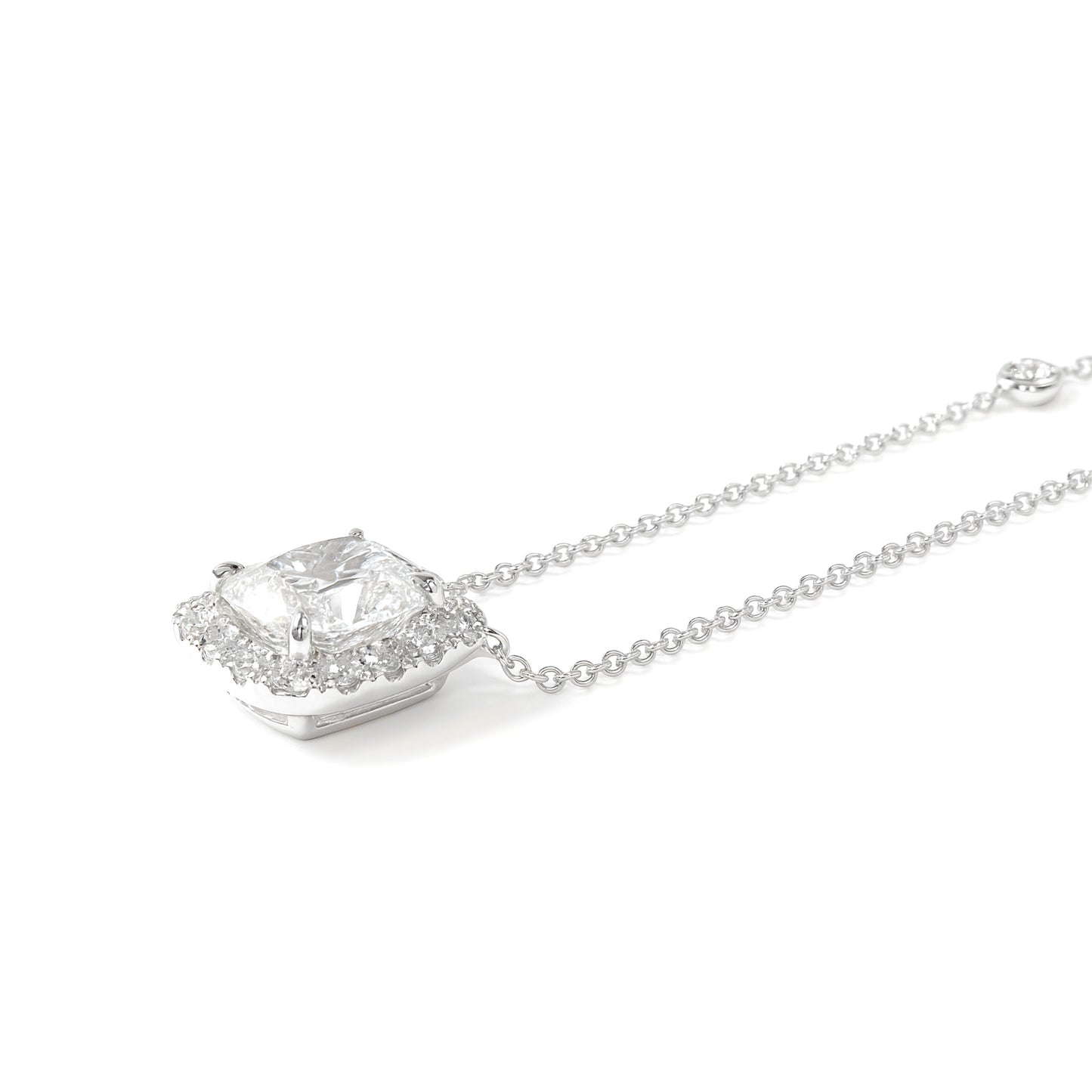 18K ほぼ無色 ダイヤモンド ペンダント ネックレス クッションカット - 1.06ct