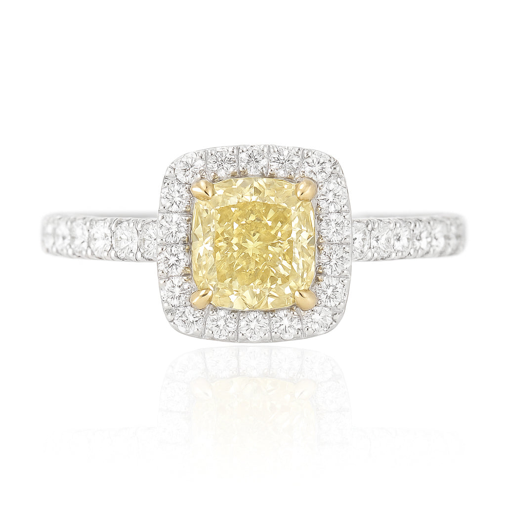 PT900 イエローダイヤモンドリング 0.835ct Light Yellow SI1 クッション