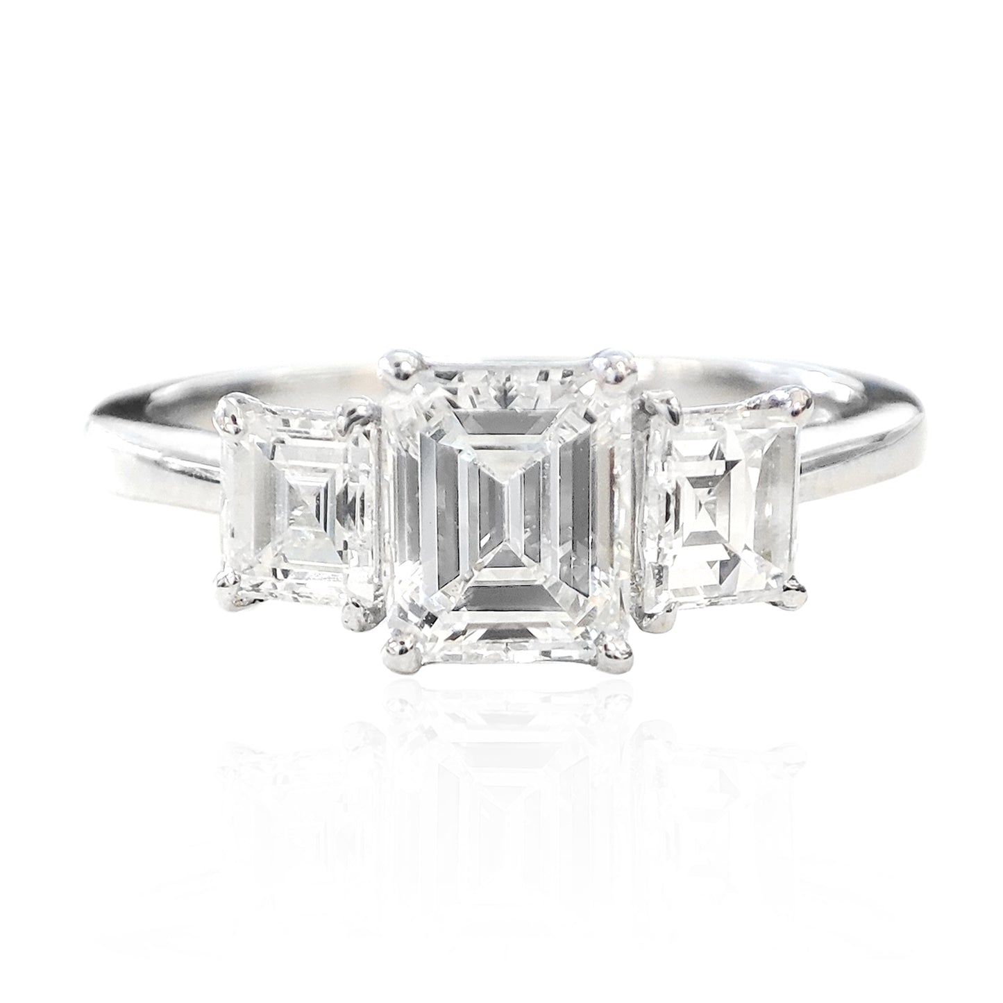 Emerald Colorless Diamond Ring - 1.237ct