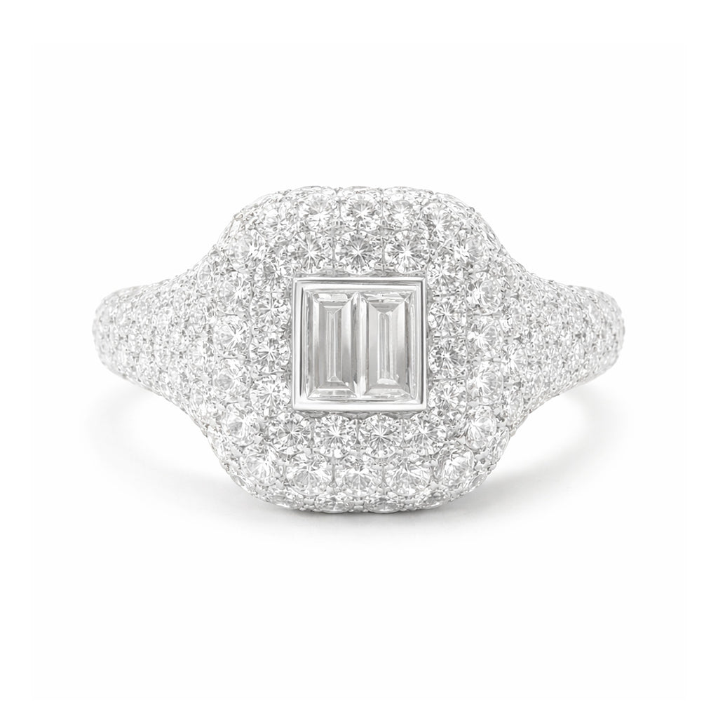 18K Baguette&Round-cut Near Colorless Diamond Ring - 1.68ct