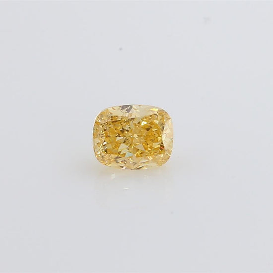 天然ダイヤモンドルース 0.529ct ファンシービビッドオレンジイエロー クッション ダイヤモンド映像