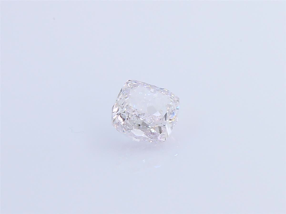 カラーダイヤモンドルース クッション ピンク VVS1 0.8ct 映像