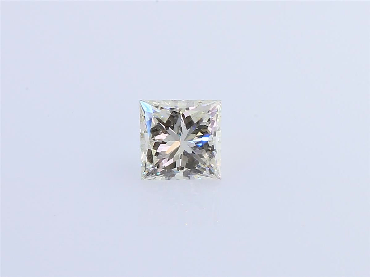 ダイヤモンドルース プリンセス フェイントイエロー 0.912ct 映像