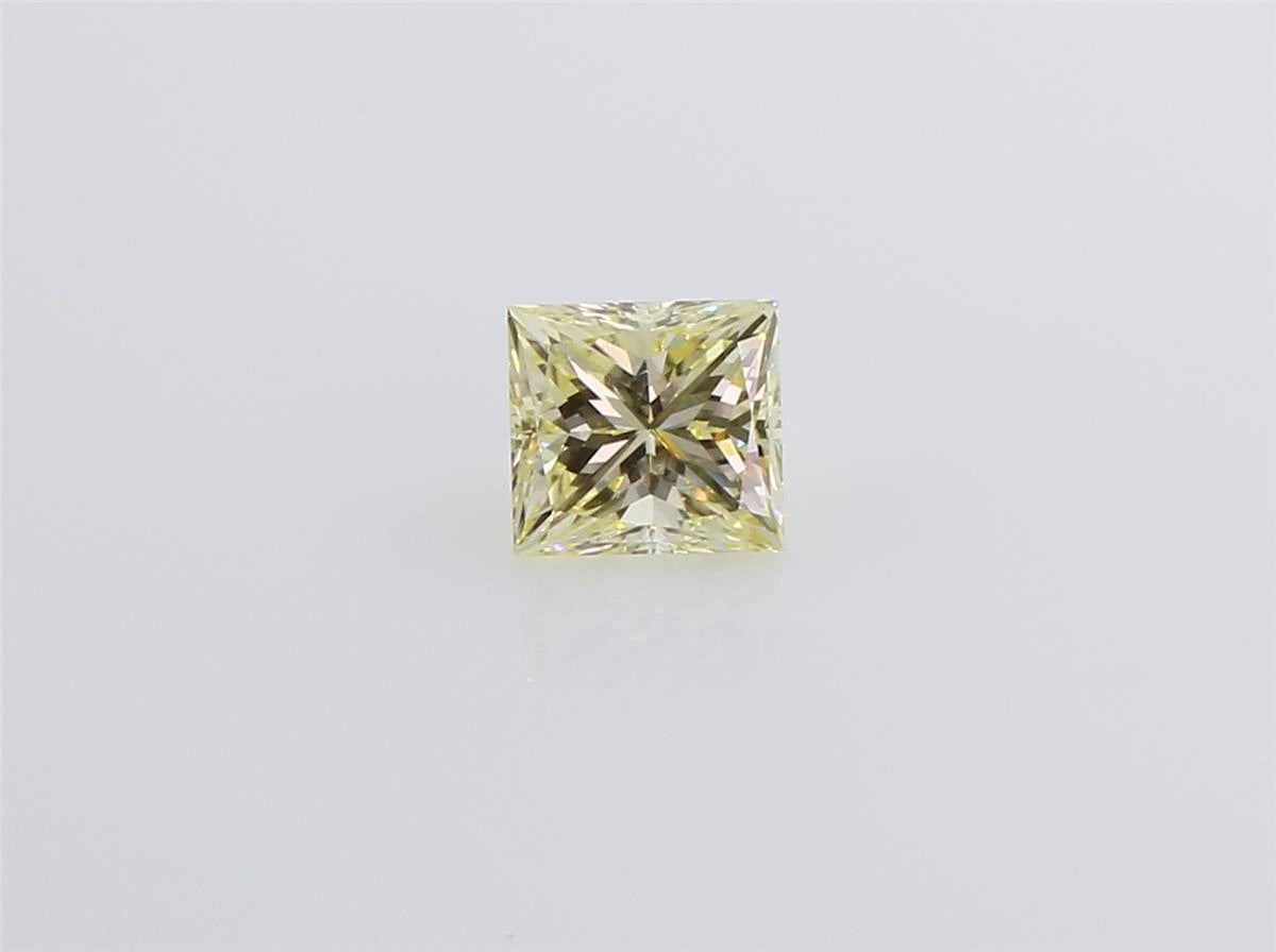天然ダイヤモンドルース 0.638ct ファンシーライトイエロー プリンセスカット ダイヤモンド映像