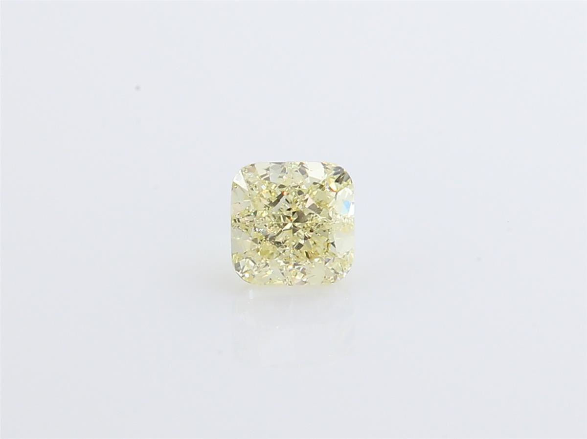 ダイヤモンドルース クッション 0.772ct ライトイエロー 映像
