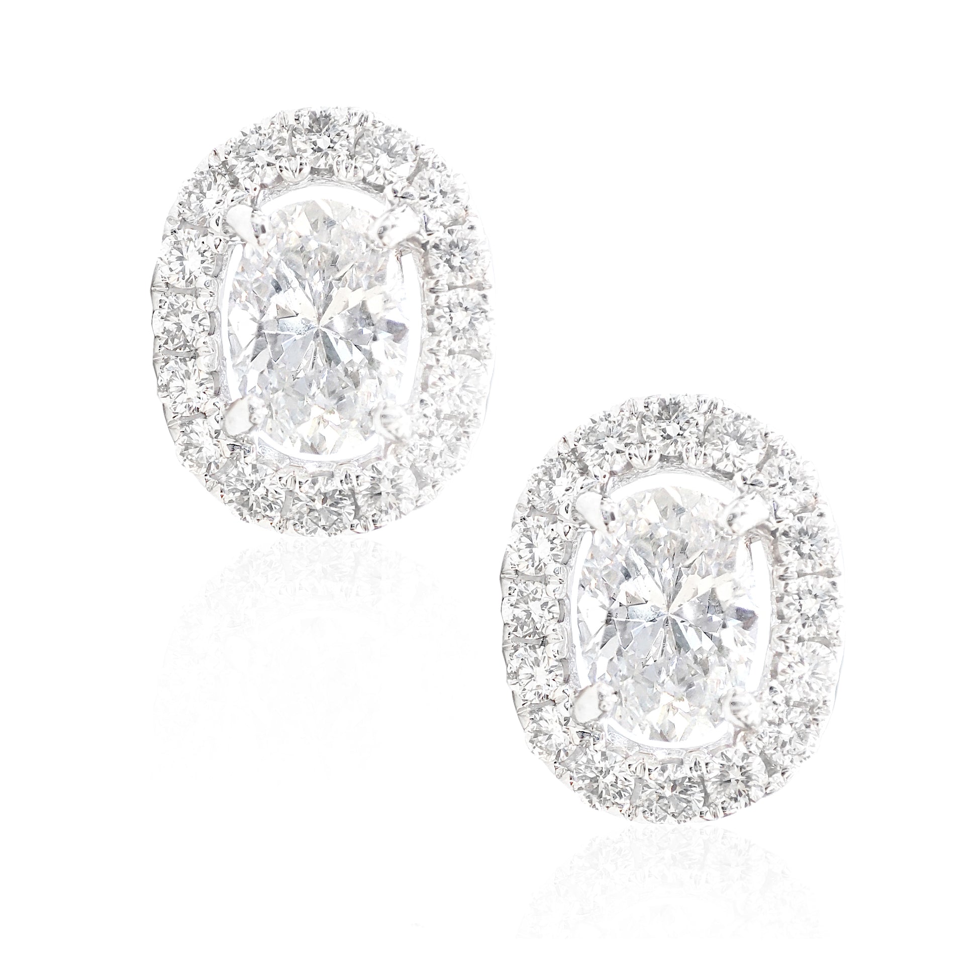18K 無色ダイヤモンドイヤリング 1.071ct VS1-VS2 E オーバル 画像