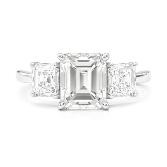 18K ほぼ無色 ダイヤモンドリング 2.588ct VS2 エメラルドカット