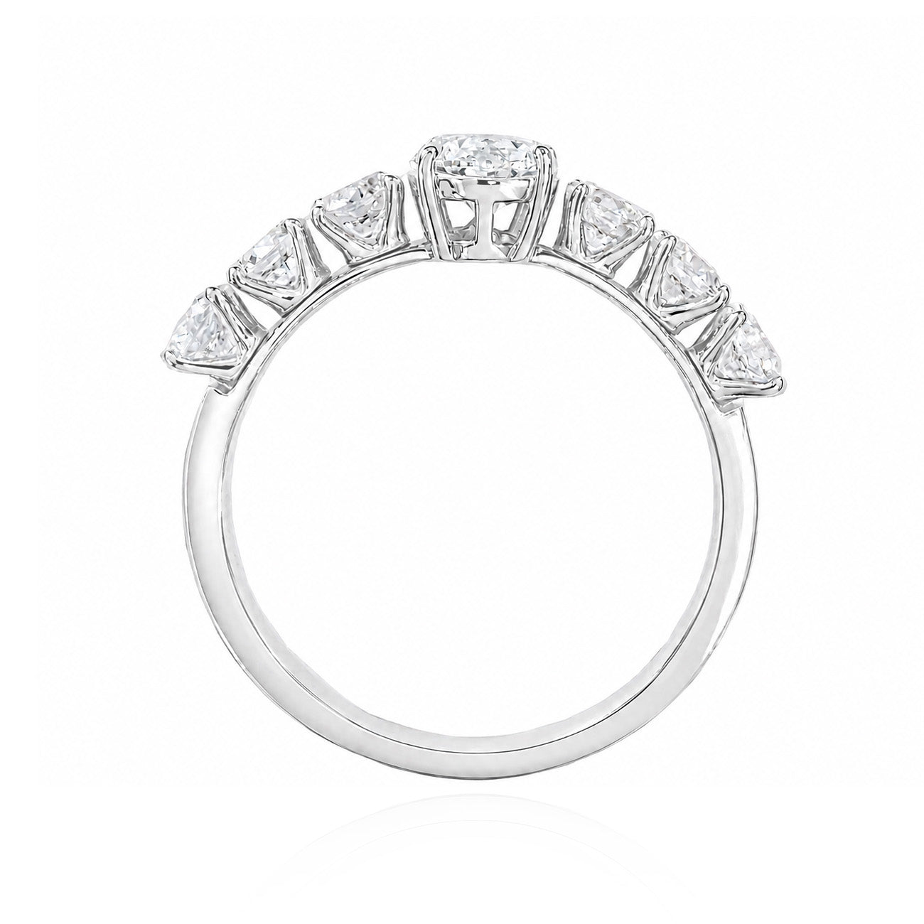 天然ダイヤモンドリング 1.649ct Oval 18KWG 横画像