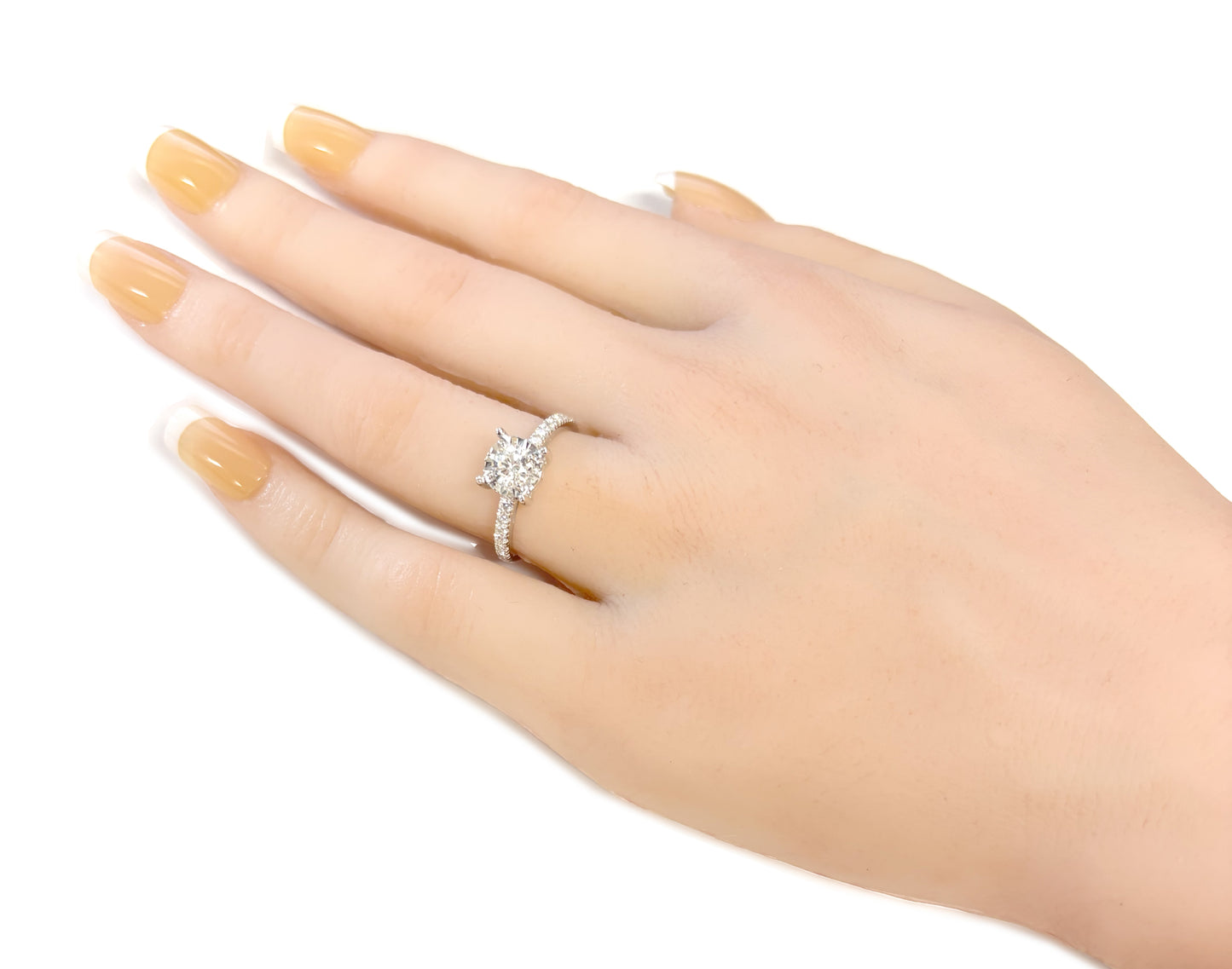 Round Colorless F Diamond Ring - 0.81ct