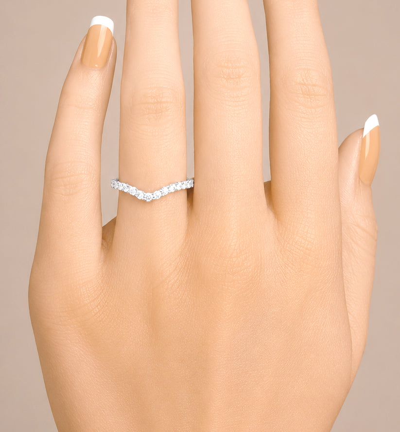 18K V Line Natural Diamond Ring - 0.34ct