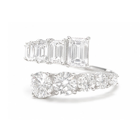 18KWG ほぼ無色G 天然ダイヤモンドリング 1.35ct エメラルド・ラウンドカット