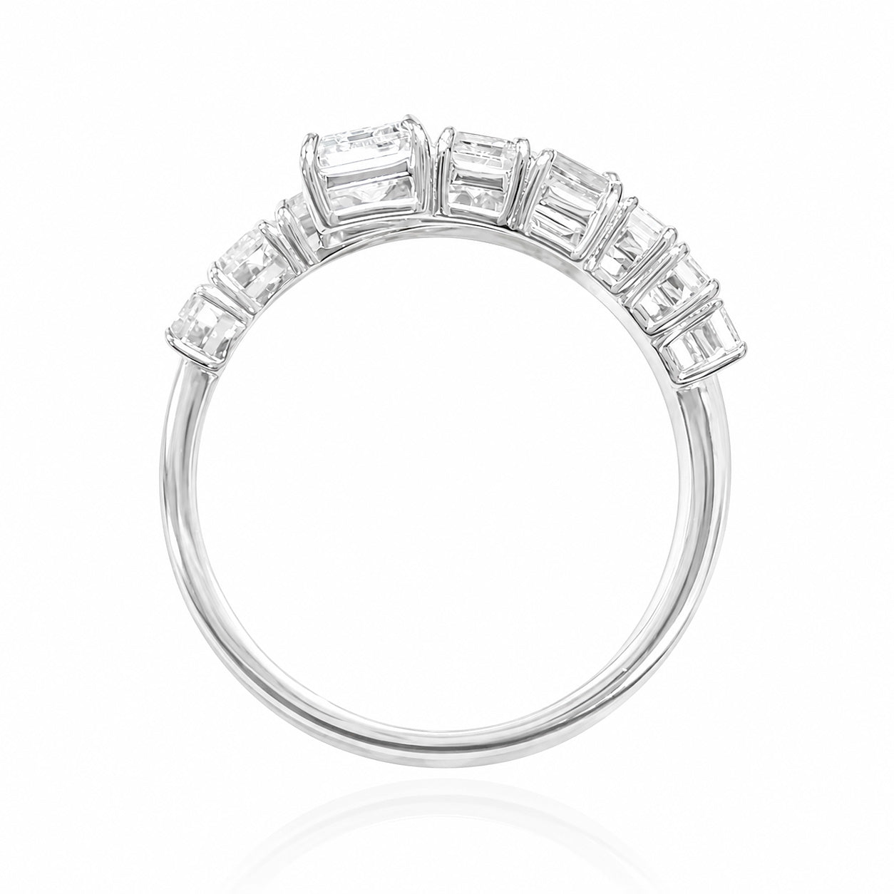 18KWG ほぼ無色G 天然ダイヤモンドリング 1.35ct エメラルド・ラウンドカット