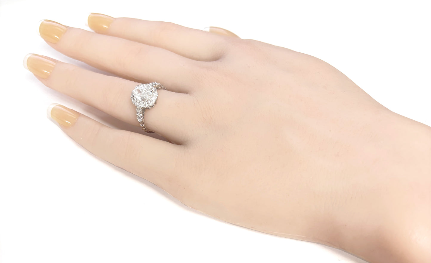 Oval Colorless Diamond Ring - 1.377ct