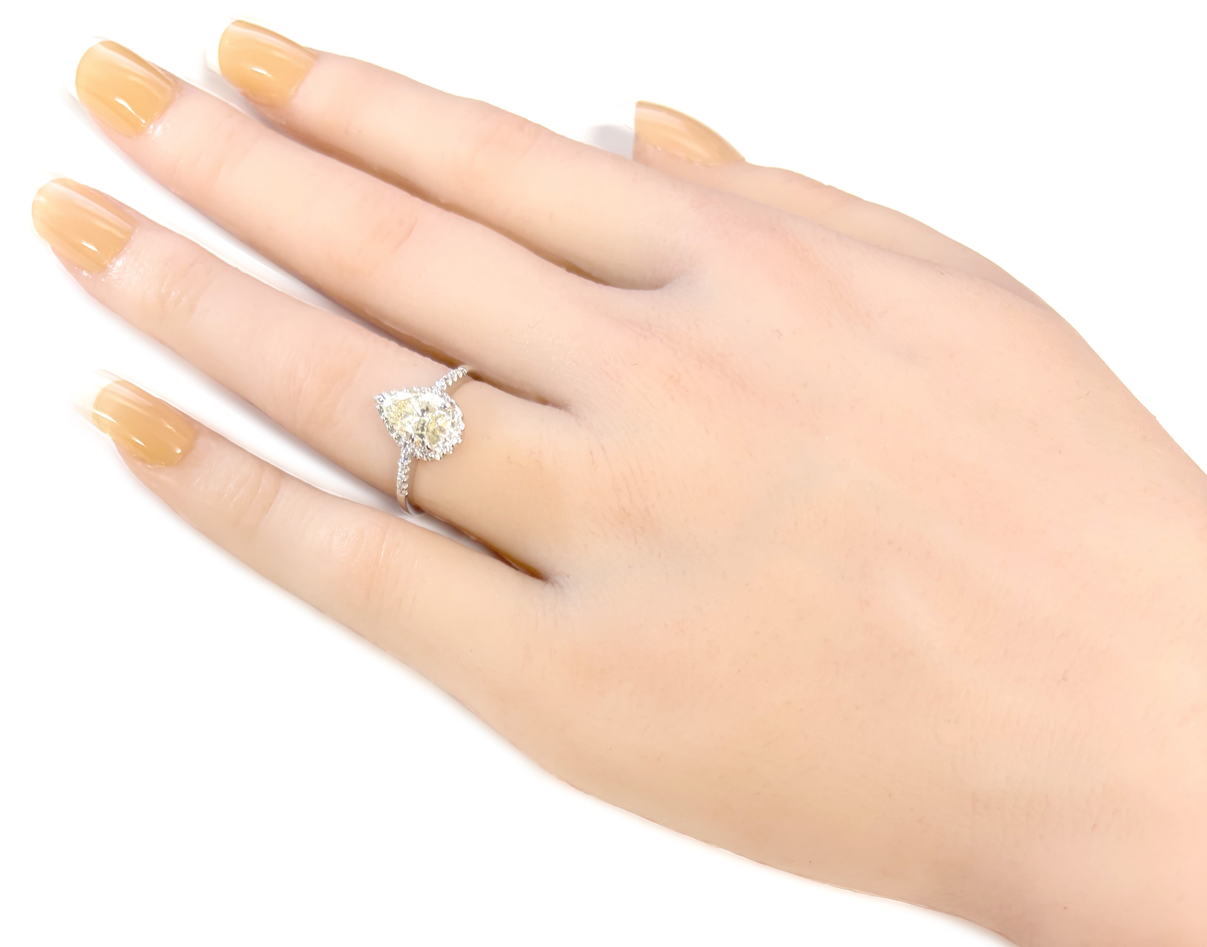 PT900 イエロー天然ダイヤモンドリング 1.455ct Very Light Yellow SI1