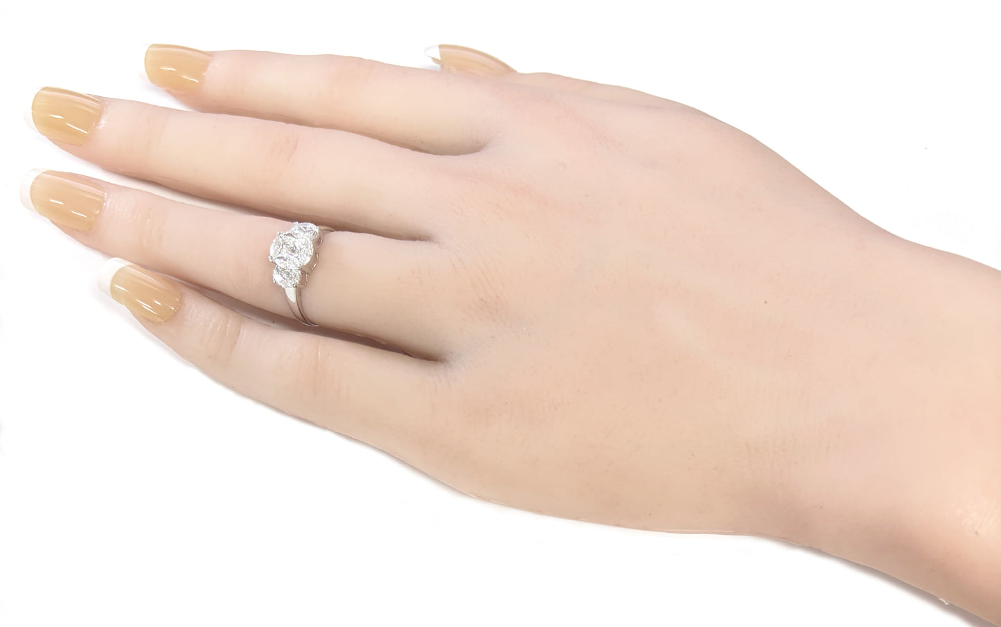 18K オーバルデザインダイヤモンドリング - 1.5ct