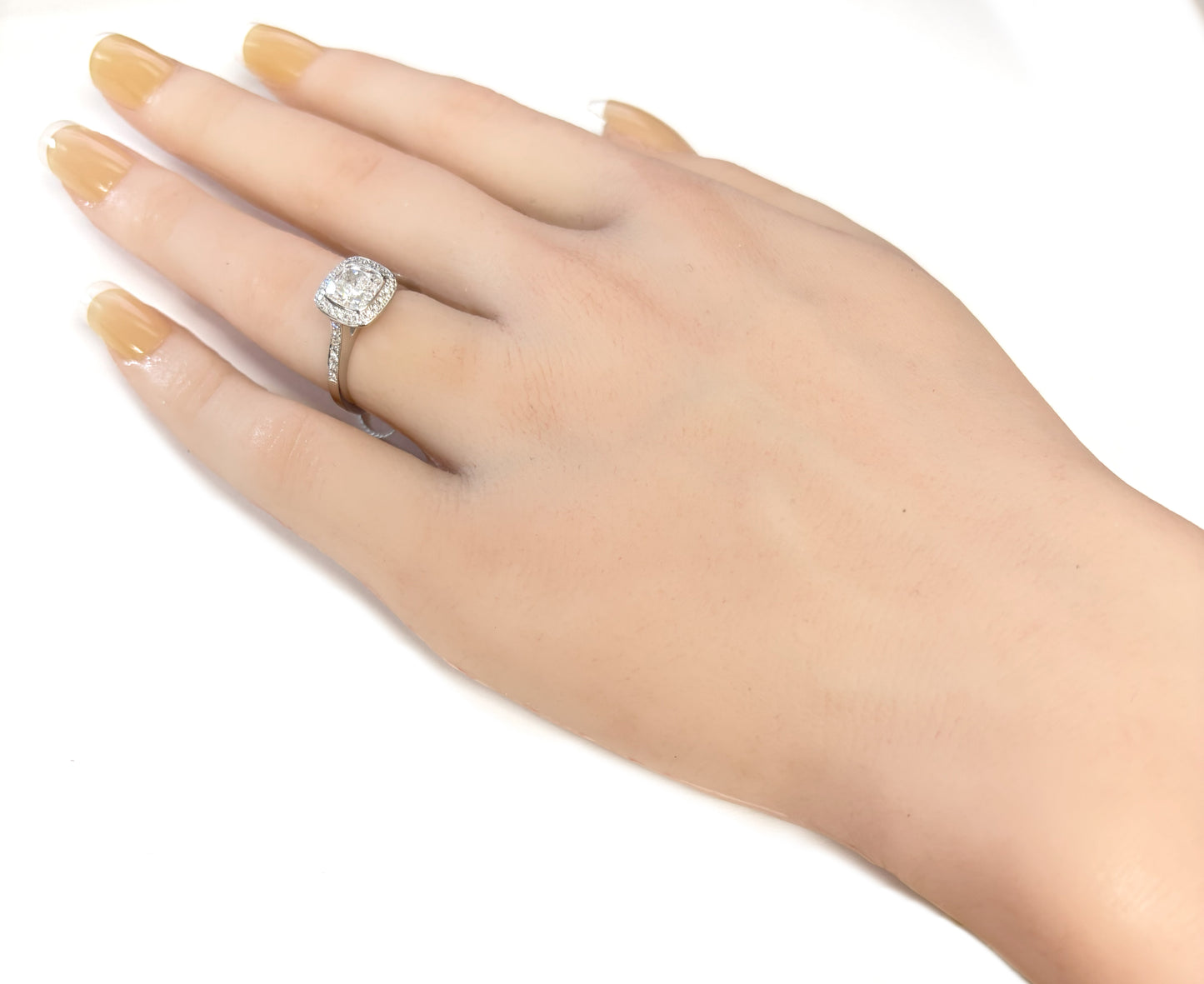 PT900 無色E ダイヤモンドリング クッション 1.25ct VVS2