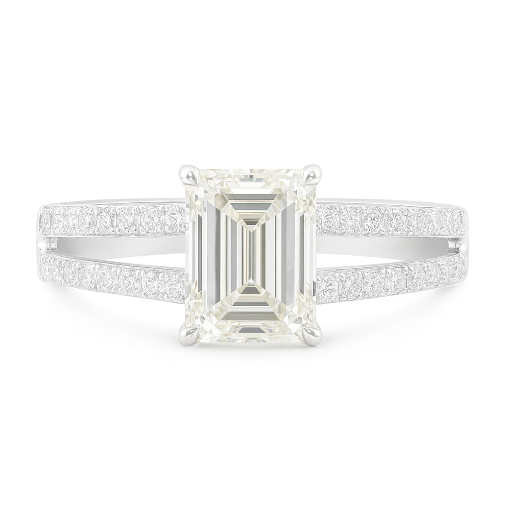 PT900 フェイントイエローダイヤモンドリング 0.842ct VVS2 エメラルドカット