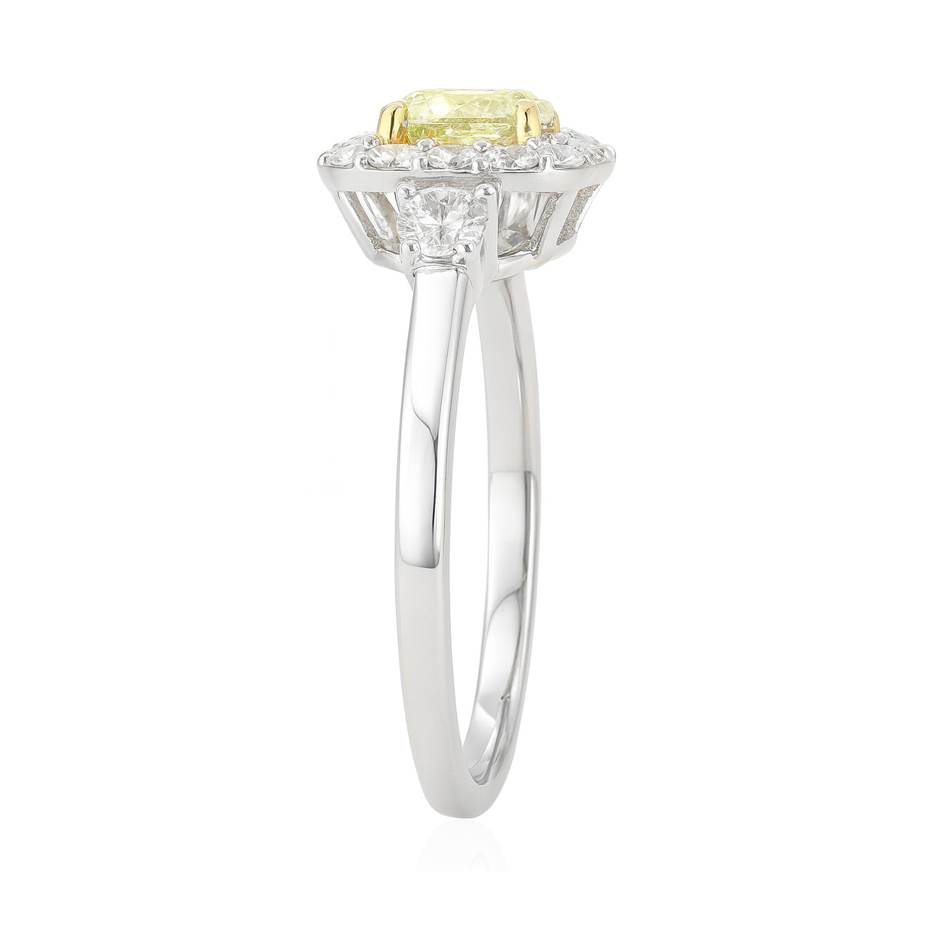 イエローダイヤモンドリング鑑定書画像 クッション 0.806ct SI1 裏画像