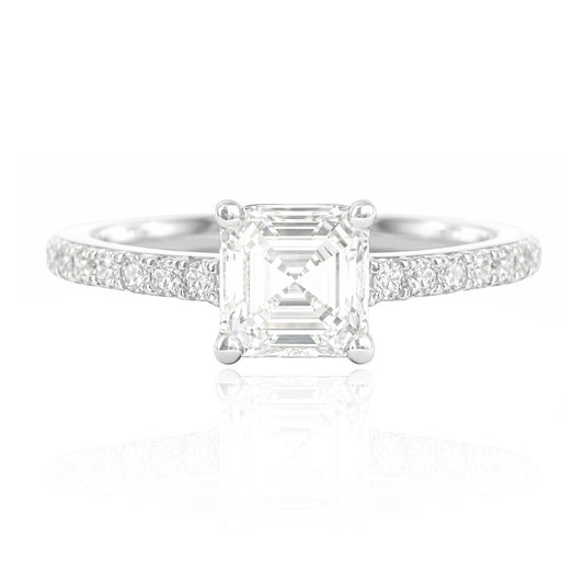 18K ほぼ無色G ダイヤモンドリング 1.02ct VVS2 エメラルドカット