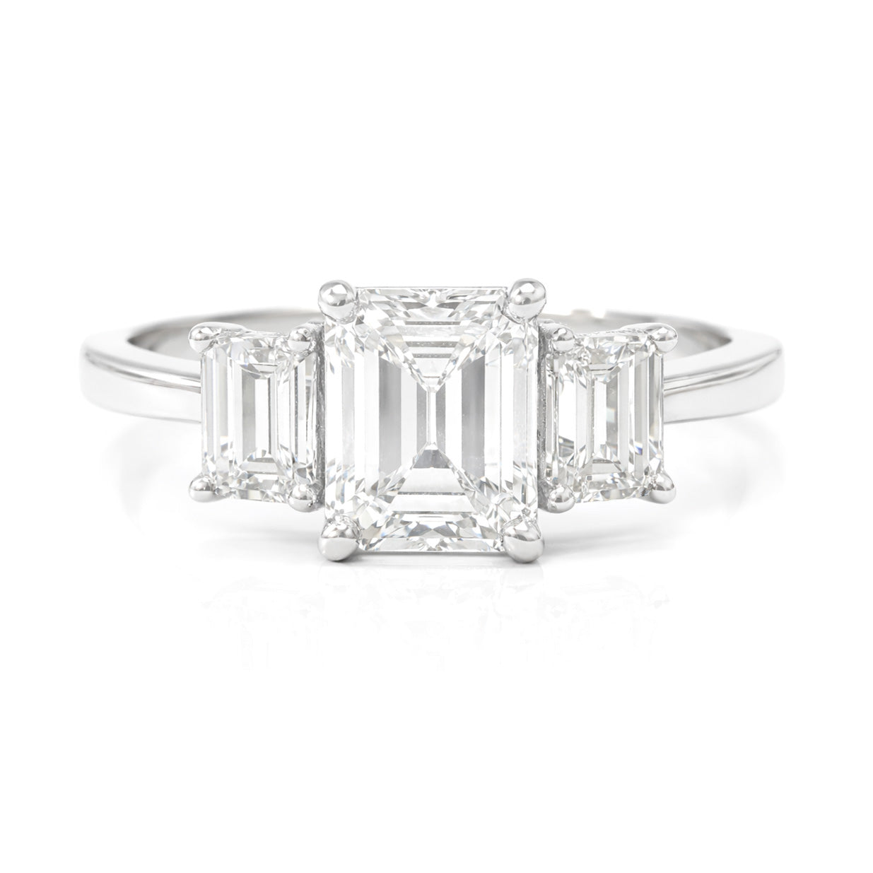 18K 3 Stones Colorless Diamond Ring Emerald-cut - 1.502ct – ヴァイス
