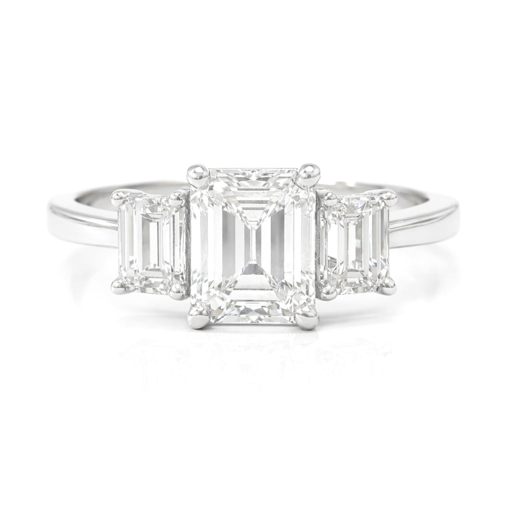 18K 無色 ダイヤモンドリング エメラルドカット 3石 1.502ct