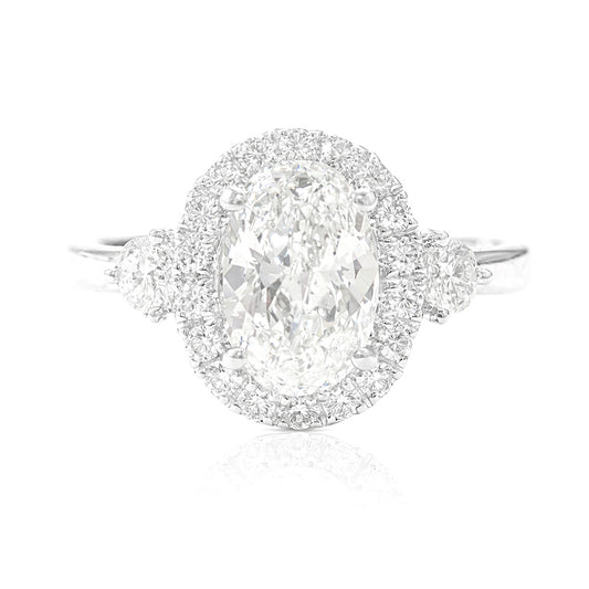 18K Oval-cut Near Colorless Diamond Ring - 1.06ct