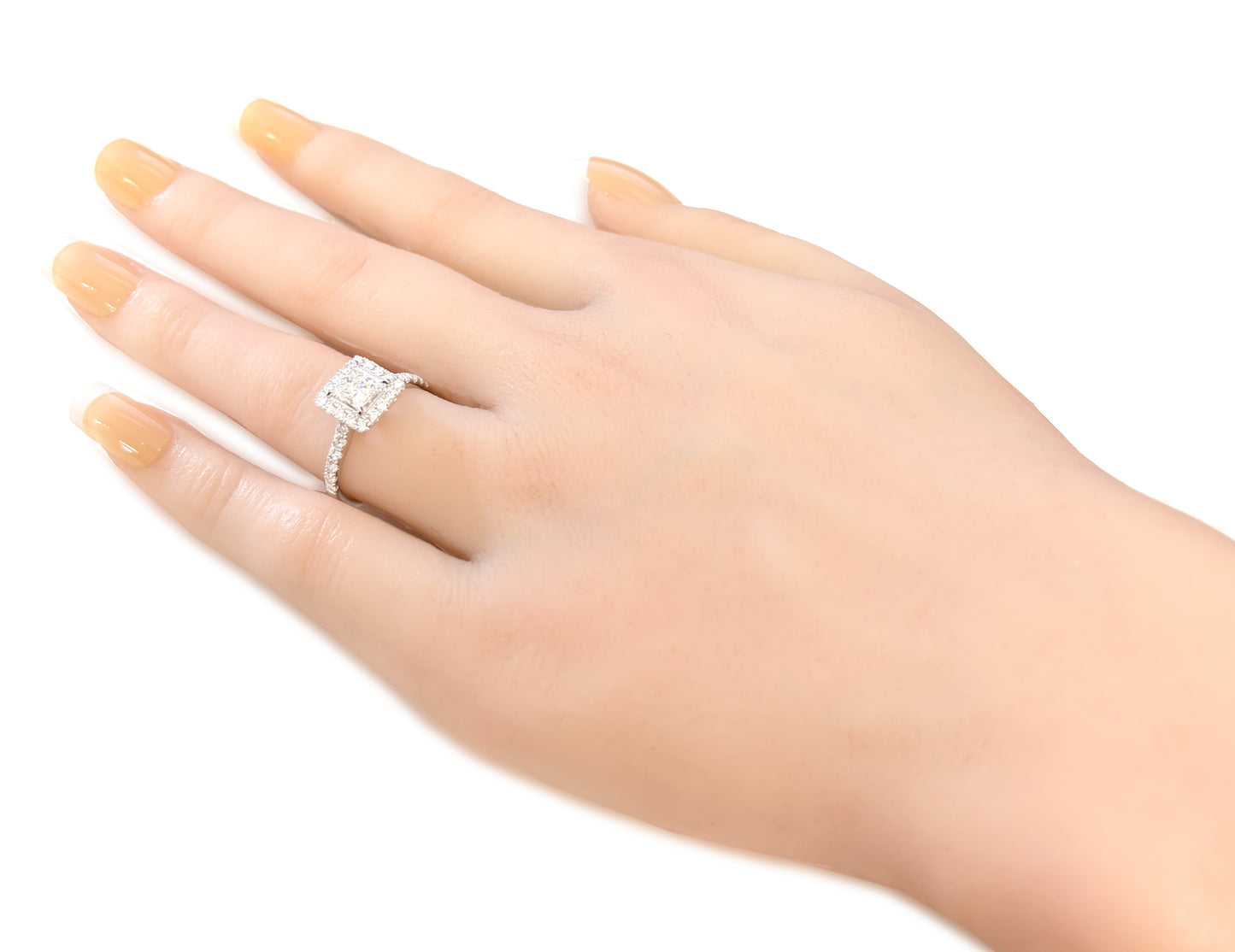 18K Princess-cut Colorless Diamond Ring - 1.302ct
