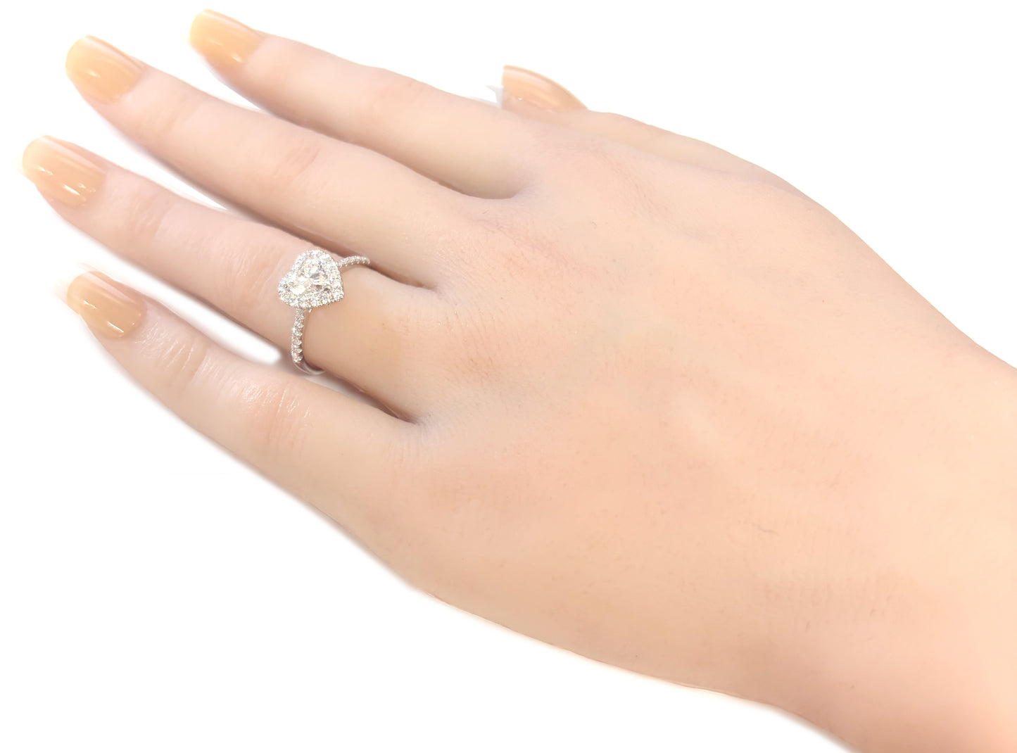 18K ほぼ無色ダイヤモンドリング 1.26ct VVS2 ハート