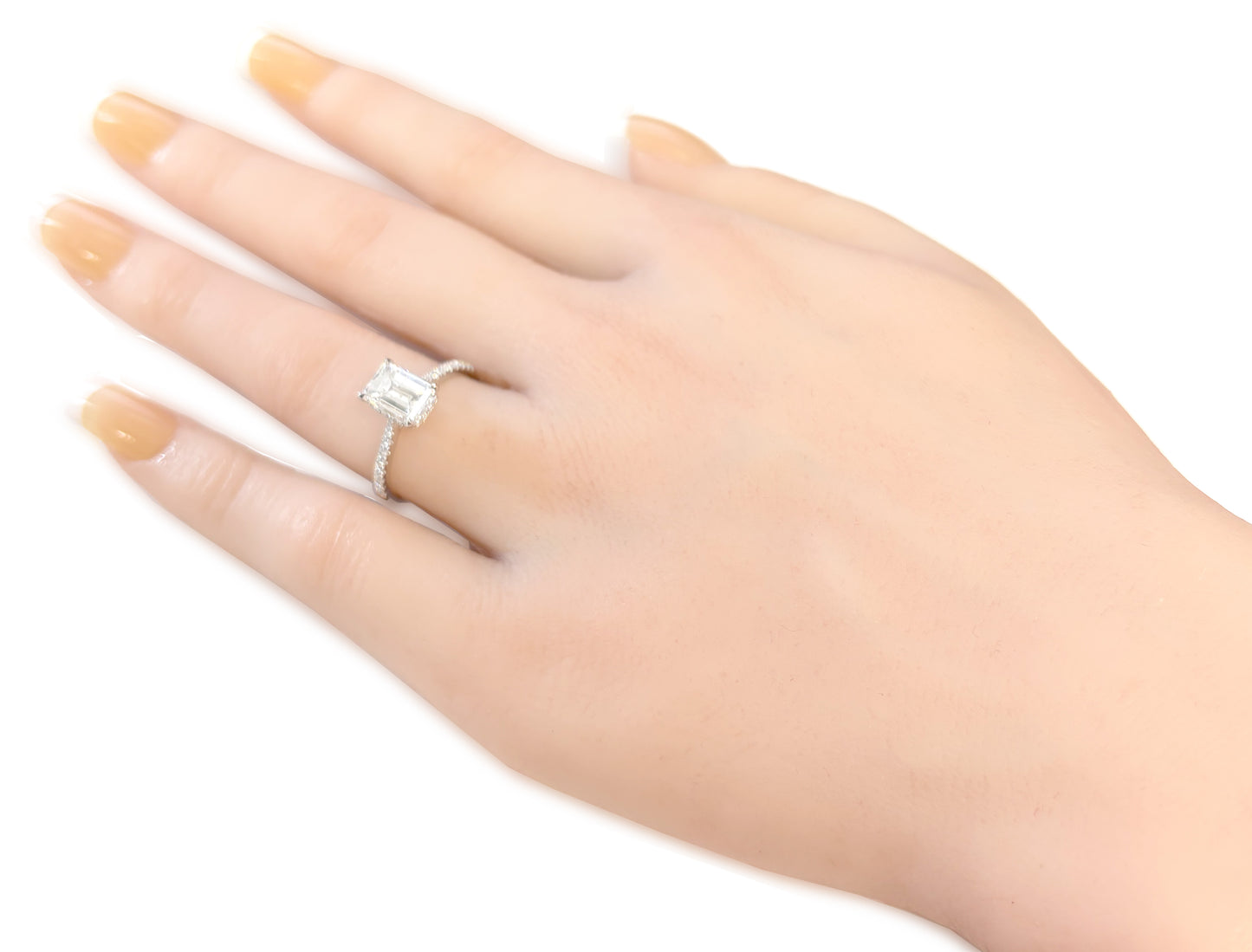 18K Emerald-cut Colorless Diamond Ring - 1.756ct