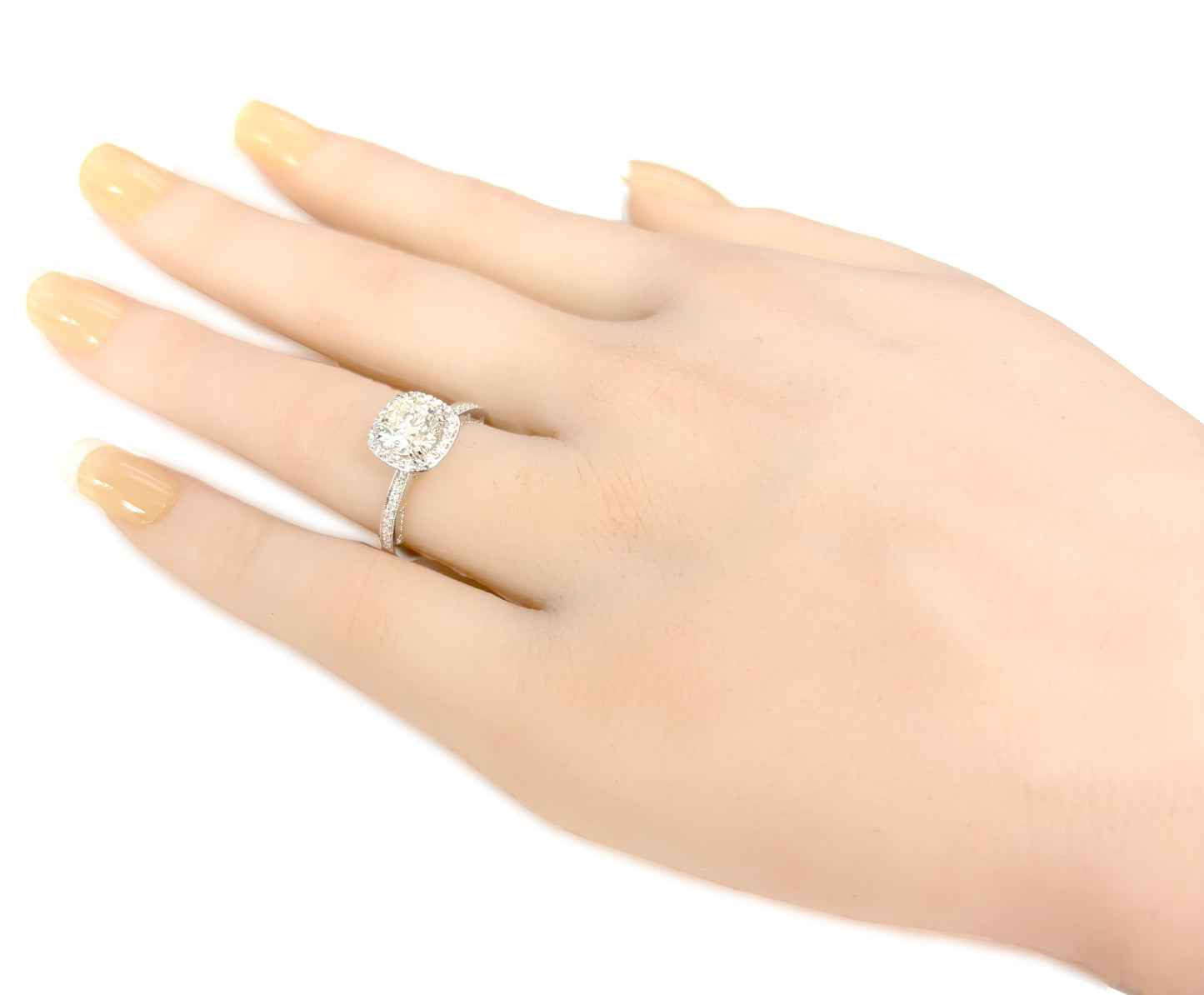 18K Faint Yellow Diamond Ring Round-cut - 1.812ct