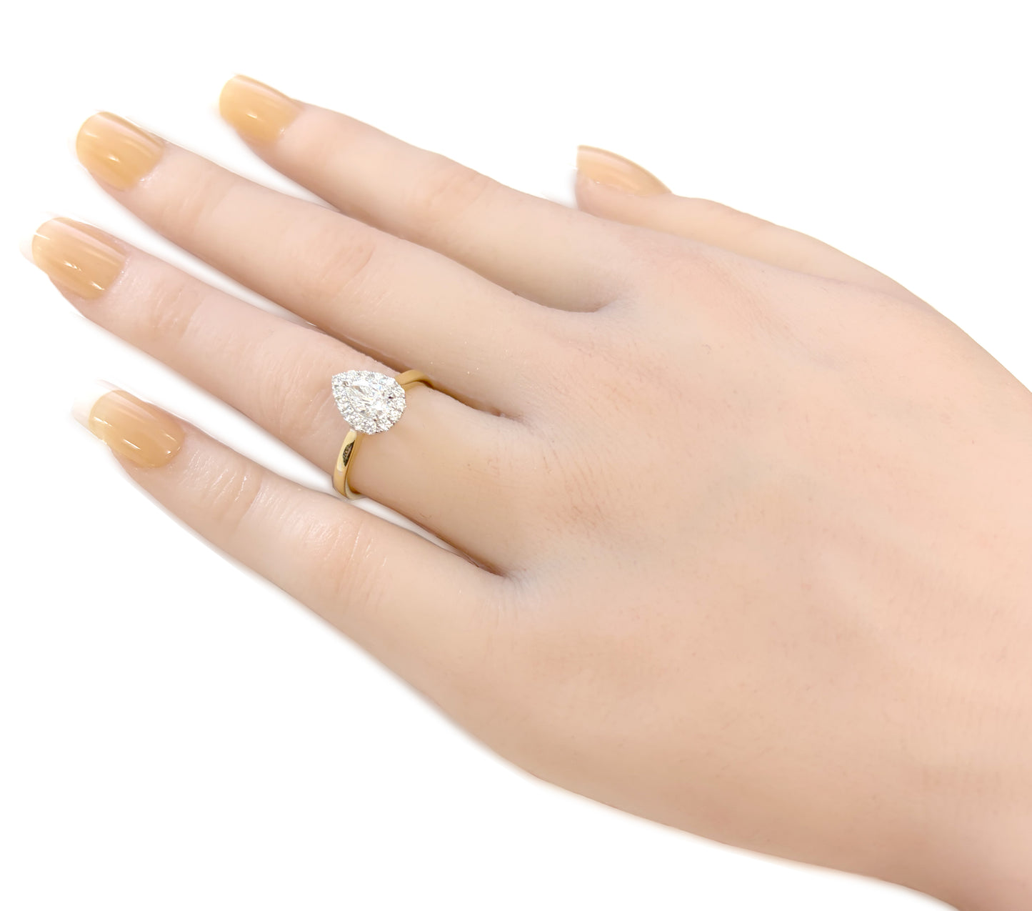 18K Colorless Pear-cut Diamond Ring - 0.682ct
