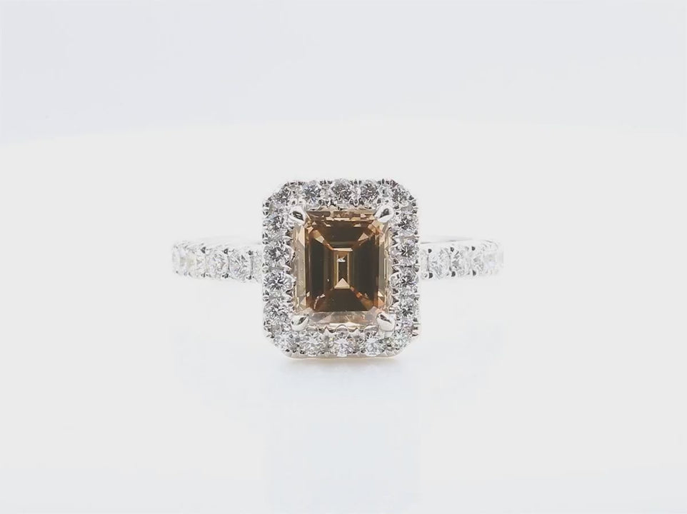 天然ダイヤモンドリング Brown 2.106ct Emerald 18KWG 映像