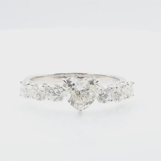 天然ダイヤモンドリング 1.777ct Heart 18KWG 映像