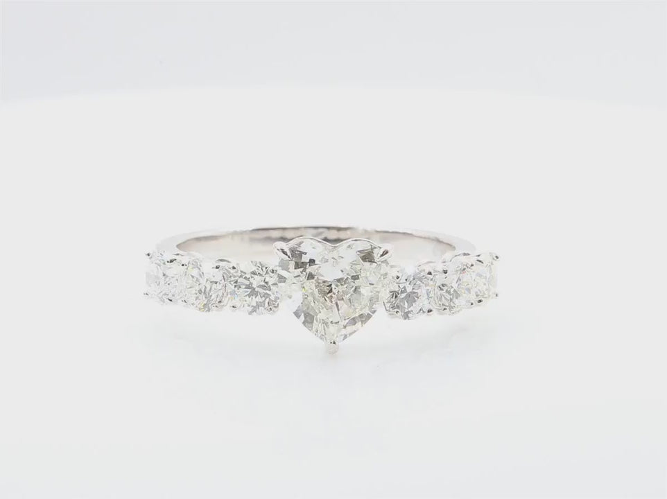 天然ダイヤモンドリング 1.777ct Heart 18KWG 映像