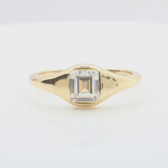 天然ダイヤモンドリング 0.883ct Emerald 18KYG 映像