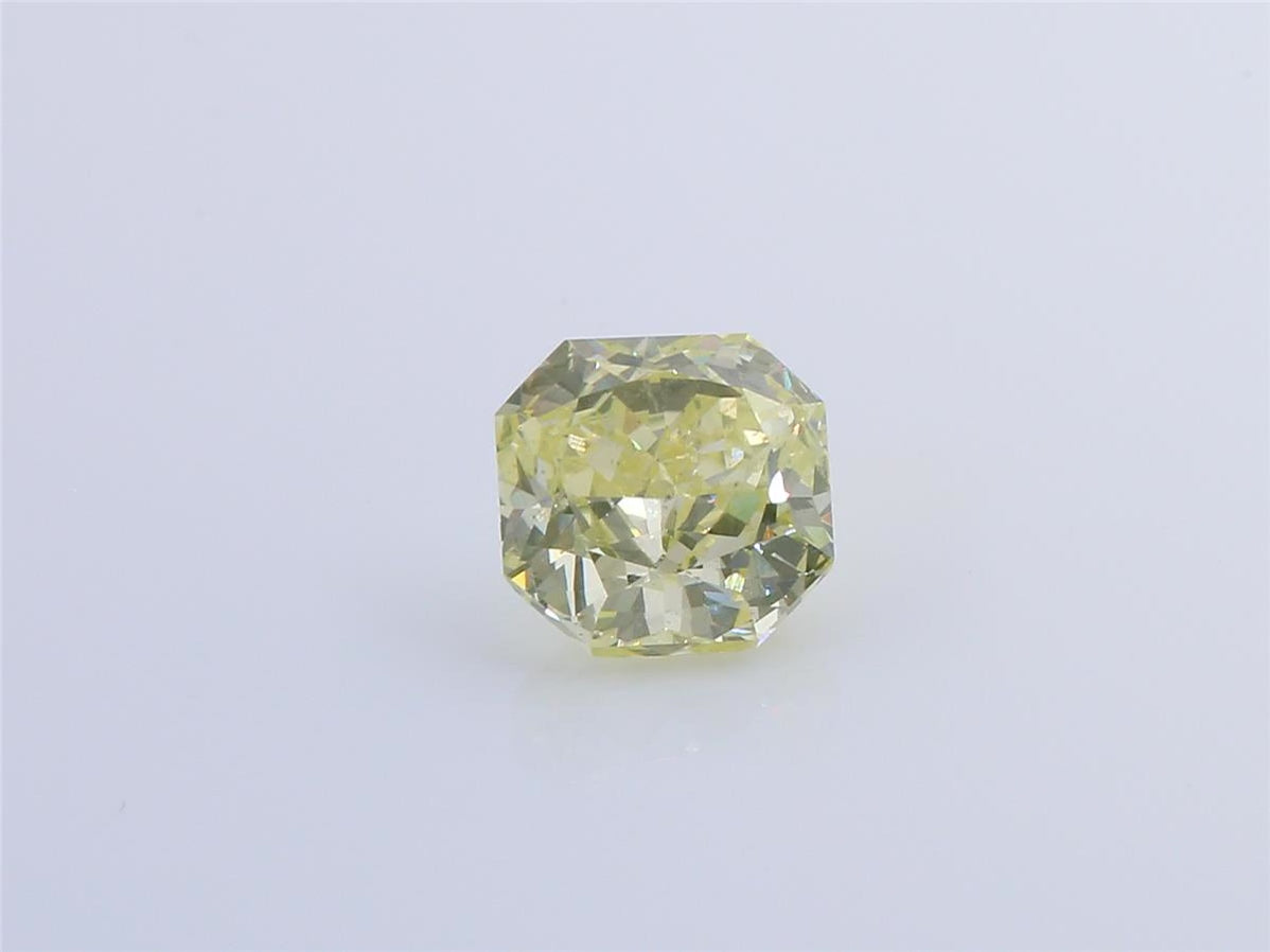 天然ダイヤモンドルース 1.81ct ファンシーライト イエロー ラディアント ダイヤモンド映像