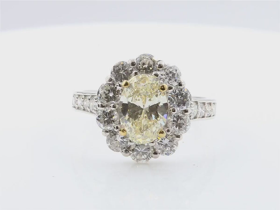 PT950 イエローダイヤモンドリング 2.98ct VS1 Very Light Yellow オーバル 映像