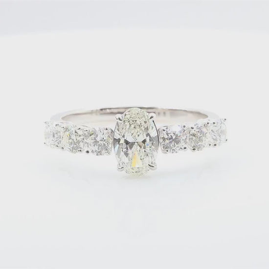 天然ダイヤモンドリング 1.649ct Oval 18KWG 映像