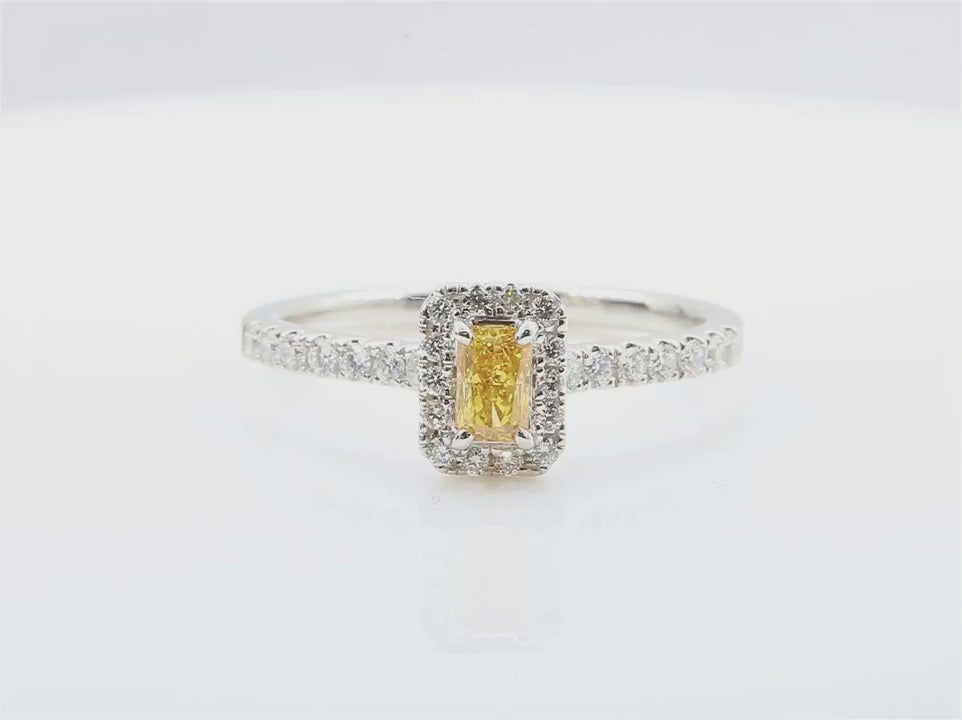 天然ダイヤモンドリング Orange Yellow 0.611ct Radiant 18KWG 映像