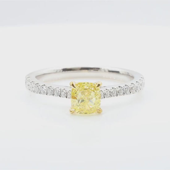 天然ダイヤモンドリング Yellow 1.27ct Cushion 18KWG 映像