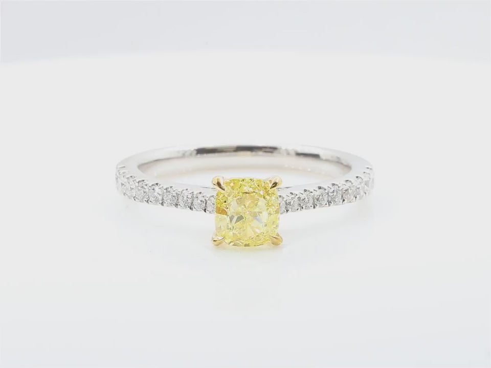天然ダイヤモンドリング Yellow 1.27ct Cushion 18KWG 映像