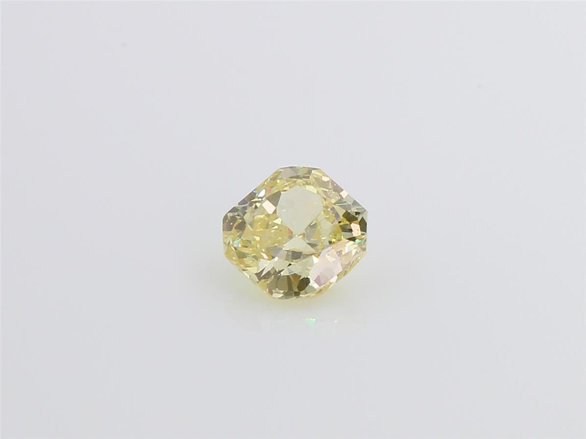 天然ダイヤモンドルース 0.839ct ファンシーイエロー ラディアント ダイヤモンド映像