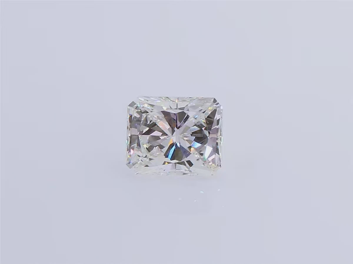 天然ダイヤモンドルース 0.81ct 無色E ラディアント ダイヤモンド映像