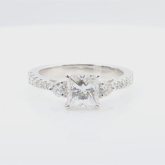 天然ダイヤモンドリング 1.32ct Princess 18KWG 映像
