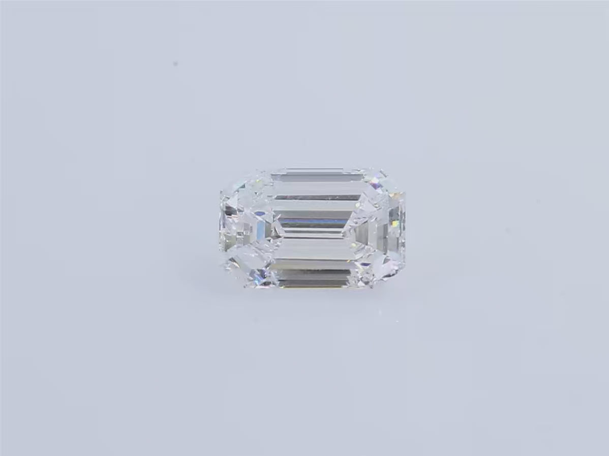 天然ダイヤモンドルース 1.005ct 無色D エメラルドカット ダイヤモンド映像