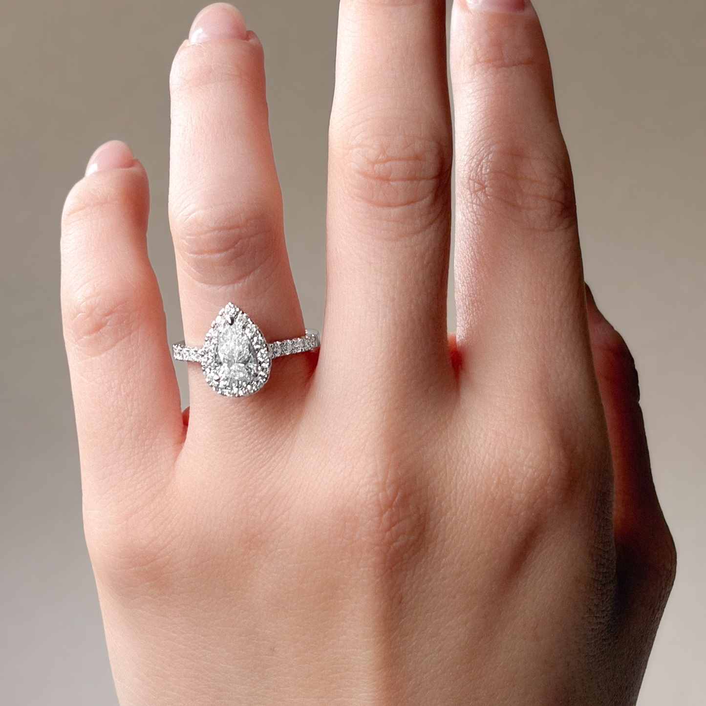 18K 無色D 天然ダイヤモンドリング 1.547ct SI1 ペアカット